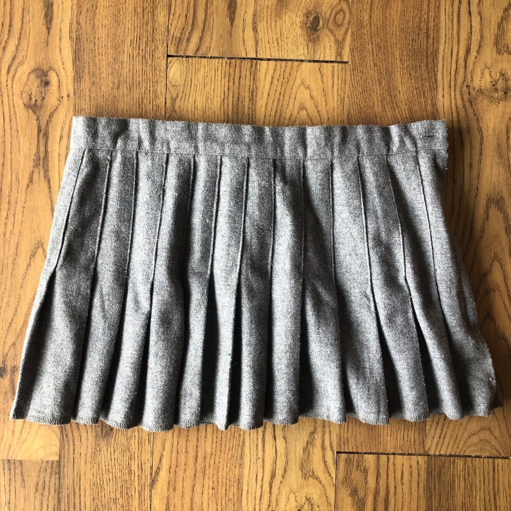 urban outfitters urban renewal grey micro mini skirt small NWT 12 inches long